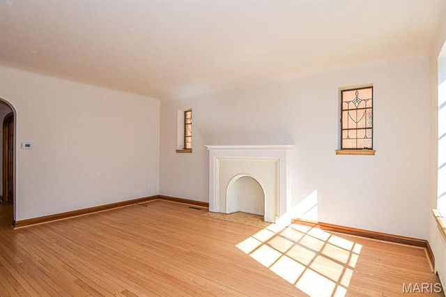 5859 Nottingham Avenue 2E, St Louis, MO 63109