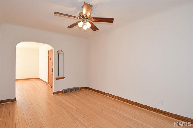 5859 Nottingham Avenue 2E, St Louis, MO 63109