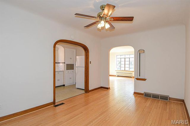 5859 Nottingham Avenue 2E, St Louis, MO 63109