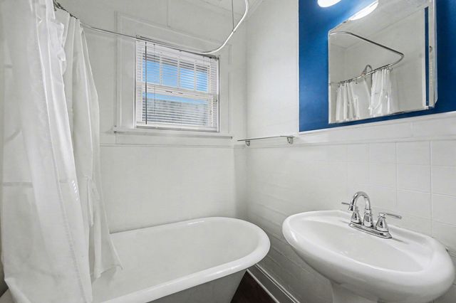 540 Woodridge Street NE, Grand Rapids, MI 49505