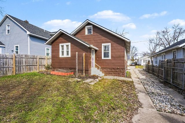 540 Woodridge Street NE, Grand Rapids, MI 49505