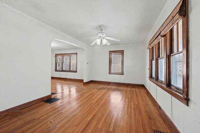 540 Woodridge Street NE, Grand Rapids, MI 49505