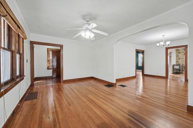 540 Woodridge Street NE, Grand Rapids, MI 49505