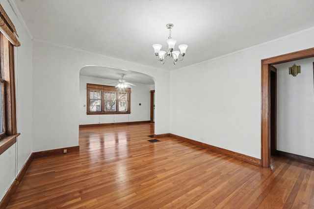 540 Woodridge Street NE, Grand Rapids, MI 49505