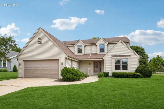 1909 Cliff-Alex COURT N, Waukesha, WI 53189