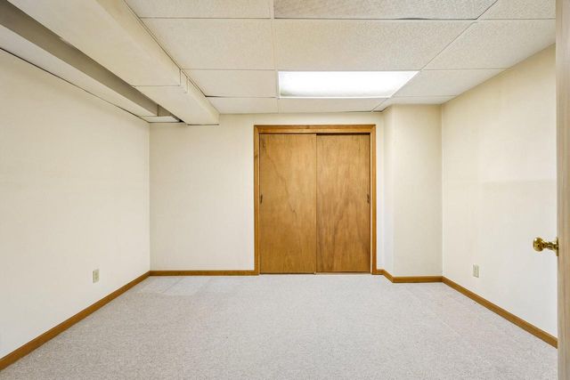 1909 Cliff-Alex COURT N, Waukesha, WI 53189