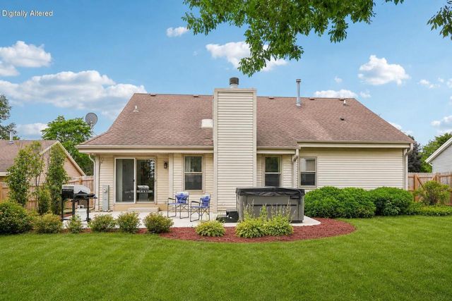 1909 Cliff-Alex COURT N, Waukesha, WI 53189