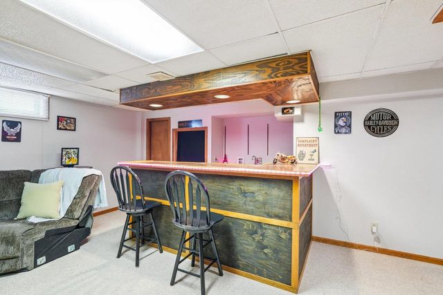 1909 Cliff-Alex COURT N, Waukesha, WI 53189