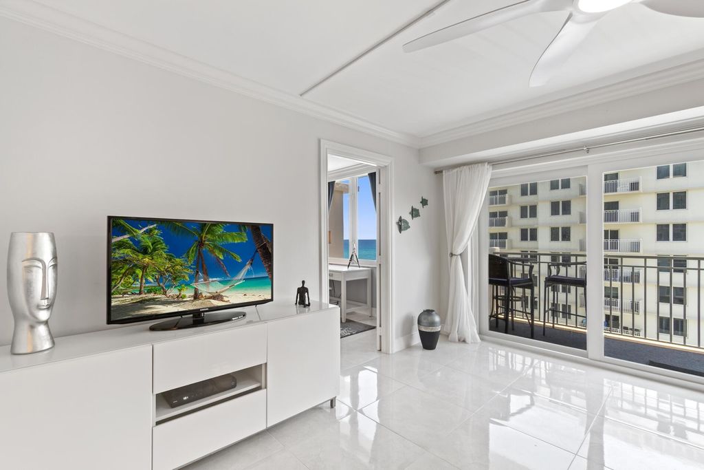 Image 19 of property listing at 3221 S Ocean Boulevard 503, Highland Beach, FL 33487