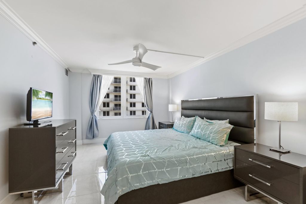 Image 26 of property listing at 3221 S Ocean Boulevard 503, Highland Beach, FL 33487