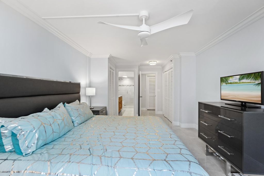 Image 29 of property listing at 3221 S Ocean Boulevard 503, Highland Beach, FL 33487