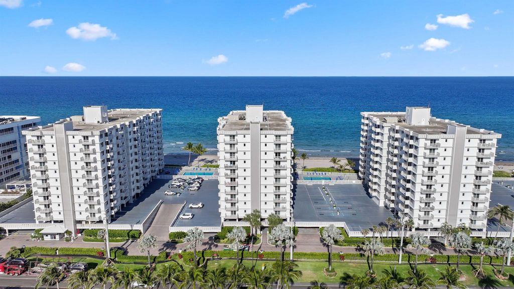 Image 3 of property listing at 3221 S Ocean Boulevard 503, Highland Beach, FL 33487