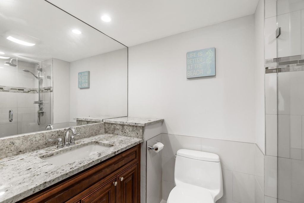 Image 41 of property listing at 3221 S Ocean Boulevard 503, Highland Beach, FL 33487