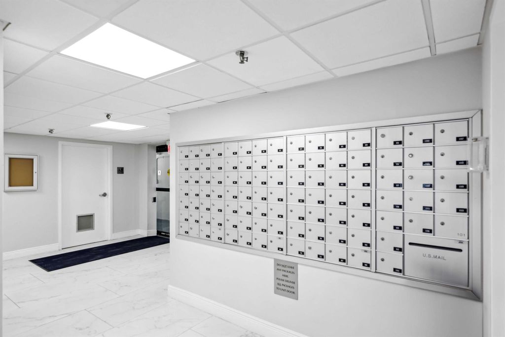 Image 46 of property listing at 3221 S Ocean Boulevard 503, Highland Beach, FL 33487