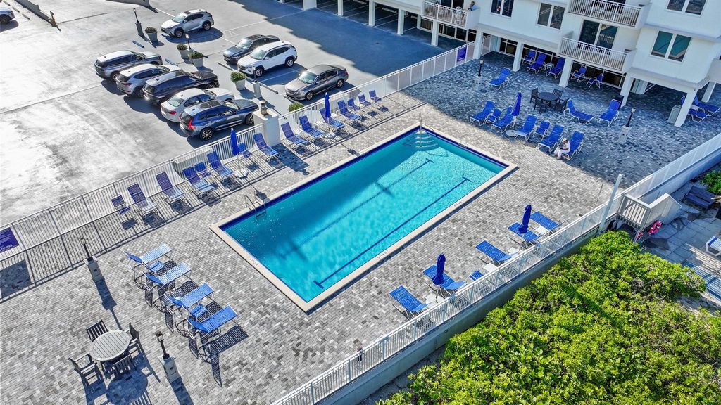 Image 6 of property listing at 3221 S Ocean Boulevard 503, Highland Beach, FL 33487