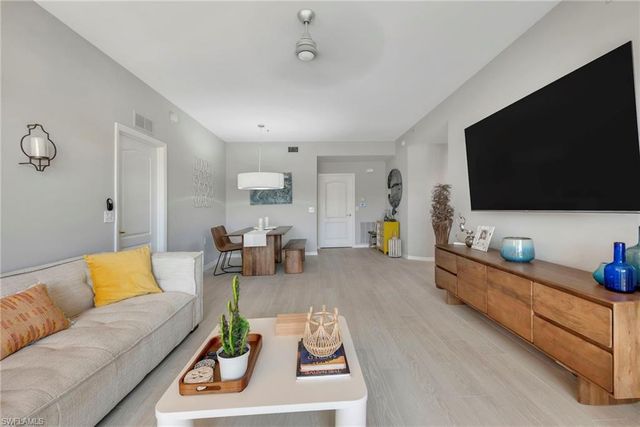 3495 Laurel Greens LN S 101, Naples, FL 34119