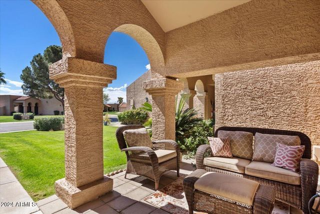 9058 E GELDING Drive, Scottsdale, AZ 85260