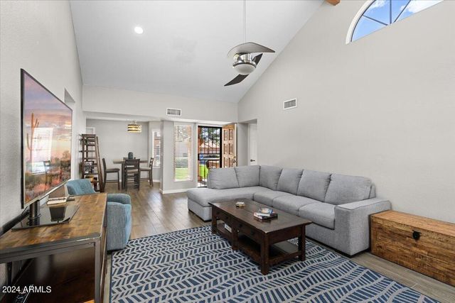 9058 E GELDING Drive, Scottsdale, AZ 85260