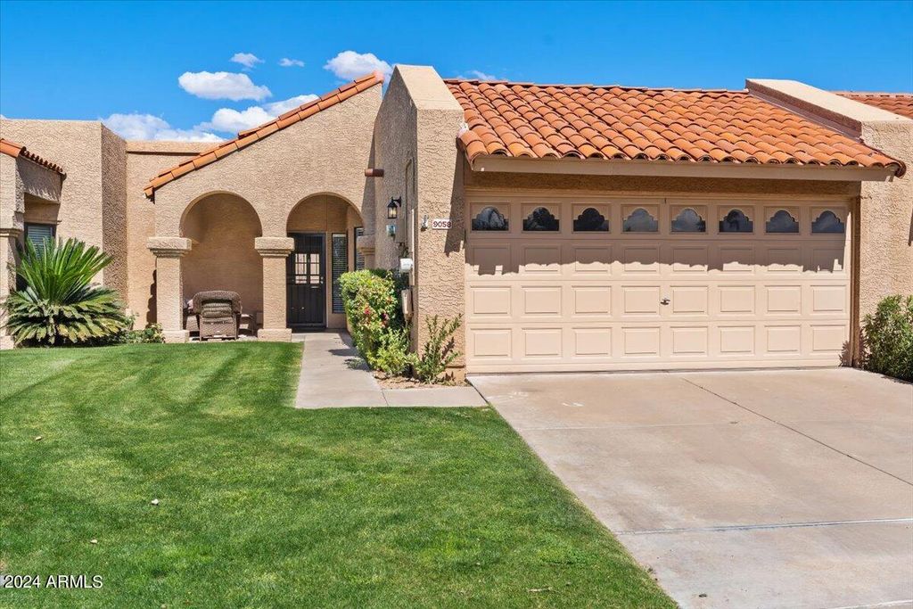9058 E GELDING Drive, Scottsdale, AZ 85260