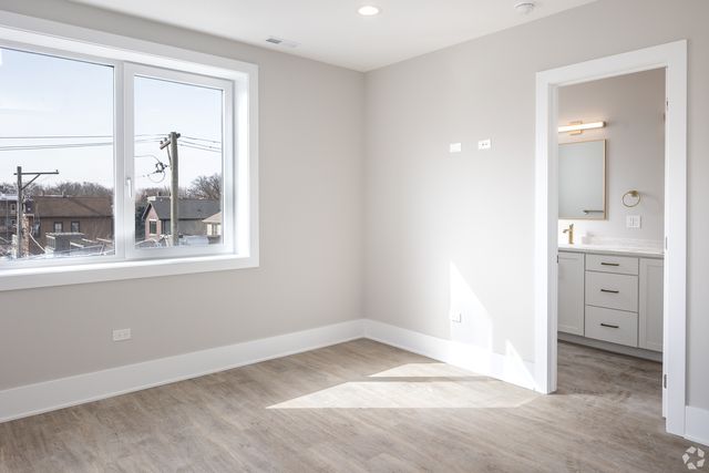 1647 W Irving Park Road 4E, Chicago, IL 60613