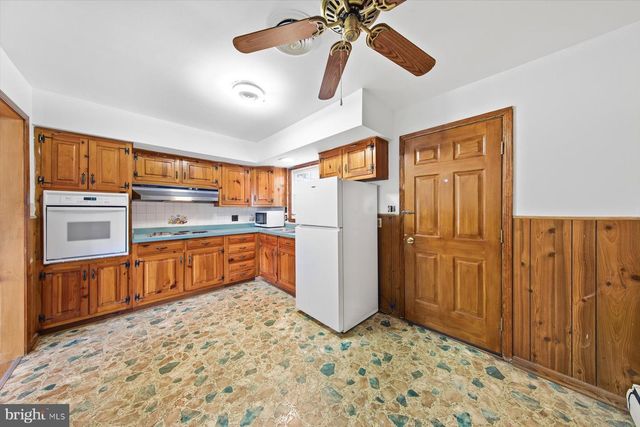 504 SWAN RD, Salisbury, MD 21801