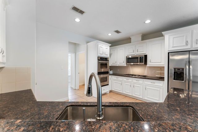 28539 E Benders Landing Boulevard, Spring, TX 77386
