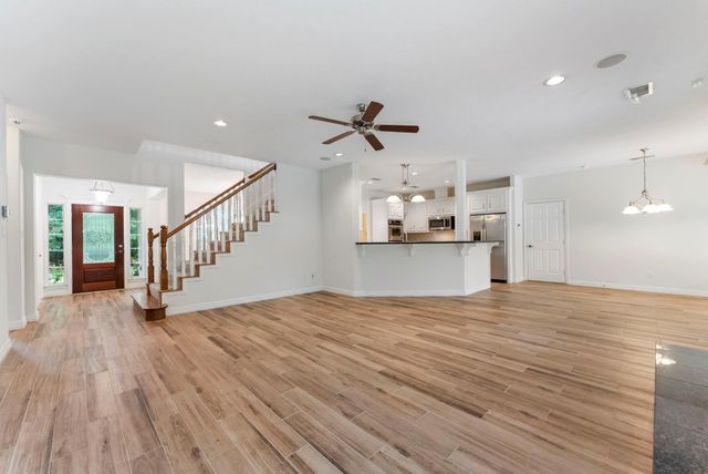 28539 E Benders Landing Boulevard, Spring, TX 77386
