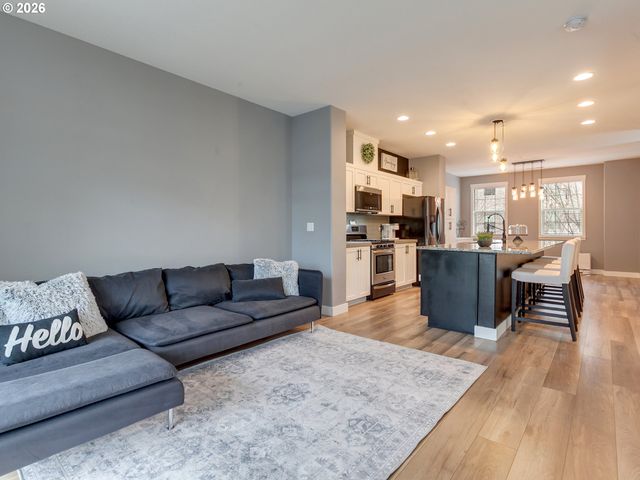 28606 Sw PARIS Ave, Wilsonville, OR 97070