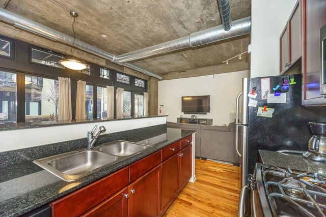 1000 W 15th Street 115, Chicago, IL 60608