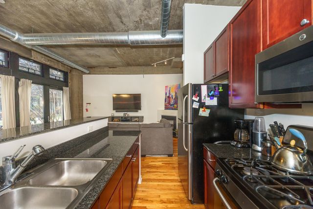 1000 W 15th Street 115, Chicago, IL 60608