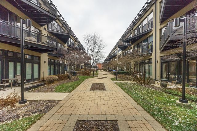 1000 W 15th Street 115, Chicago, IL 60608