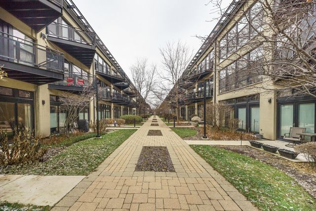 1000 W 15th Street 115, Chicago, IL 60608