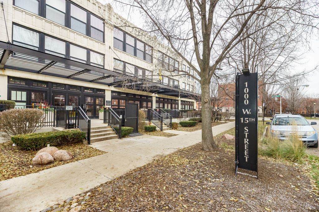 1000 W 15th Street 115, Chicago, IL 60608