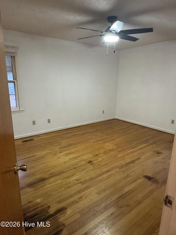 131 Pineway Street NE, Whiteville, NC 28472