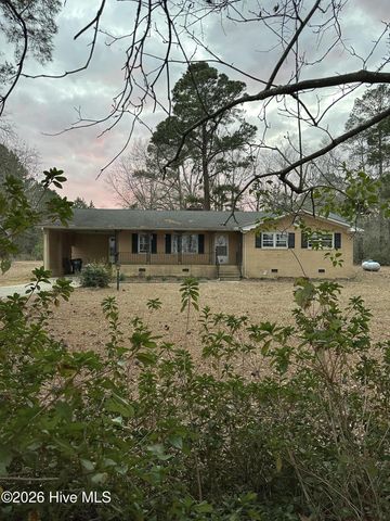 131 Pineway Street NE, Whiteville, NC 28472