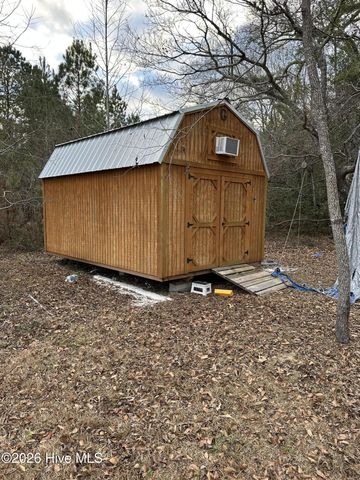 131 Pineway Street NE, Whiteville, NC 28472