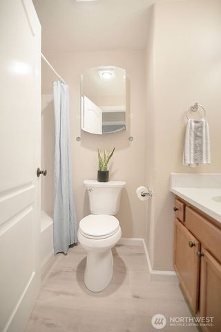 18 Willow Point Loop, Longview, WA 98632