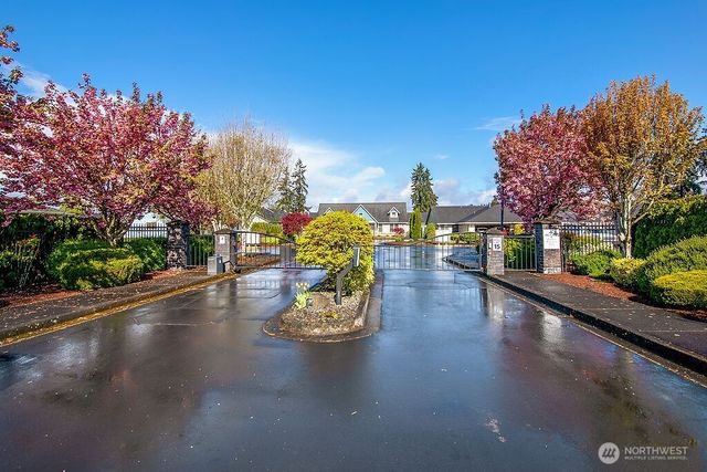 18 Willow Point Loop, Longview, WA 98632