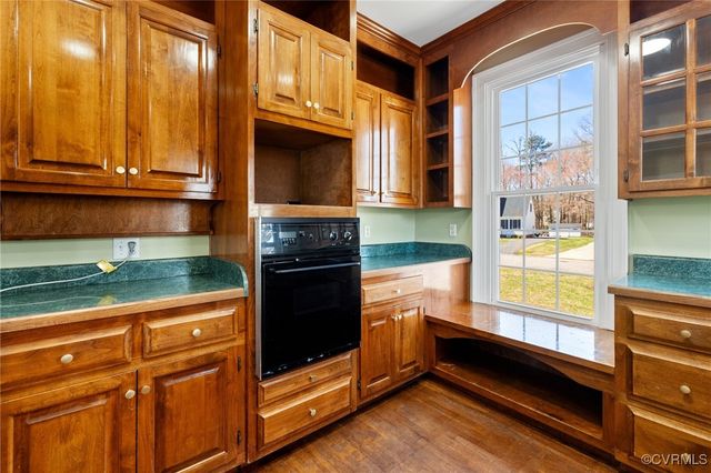 207 Comstock Dr, Colonial Heights, VA 23834