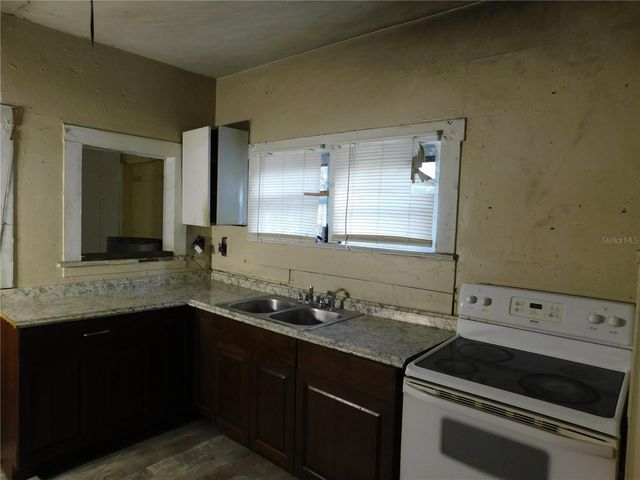 8015 N 11TH STREET, Tampa, FL 33604