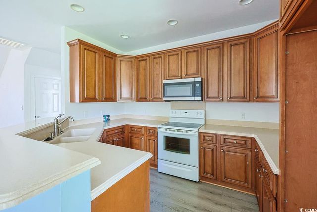 524 Cottage Oaks Circle, Myrtle Beach, SC 29579