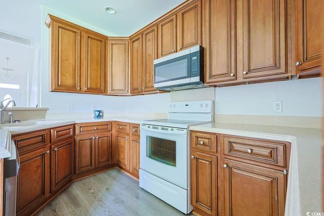 524 Cottage Oaks Circle, Myrtle Beach, SC 29579