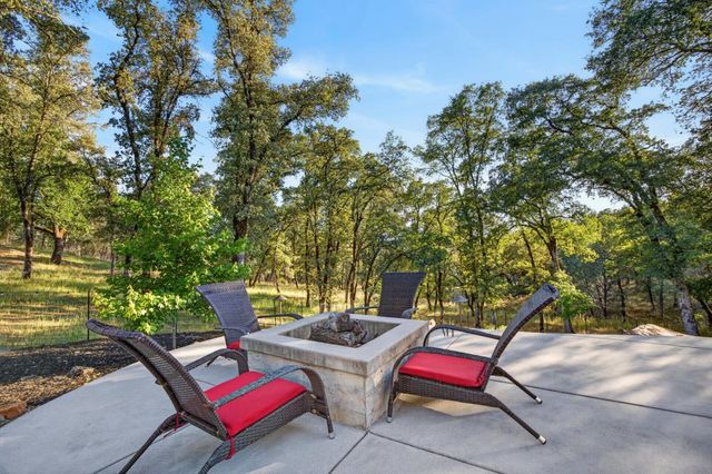 23310 Darkhorse Drive, Auburn, CA 95602