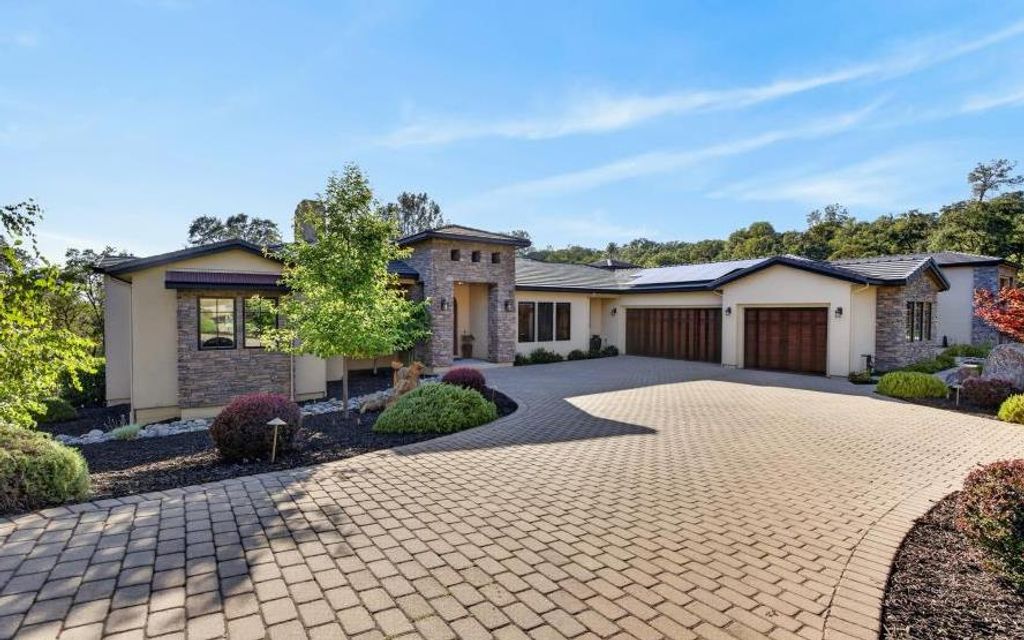 23310 Darkhorse Drive, Auburn, CA 95602