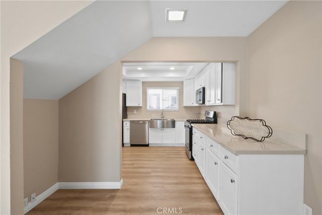 989 W Imperial D, La Habra, CA 90631