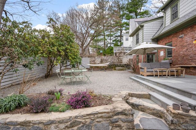 35 Wildwood Road, New Rochelle, NY 10804