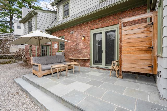 35 Wildwood Road, New Rochelle, NY 10804