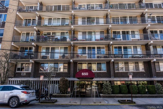 650 Shore Road 1C, Long Beach, NY 11561