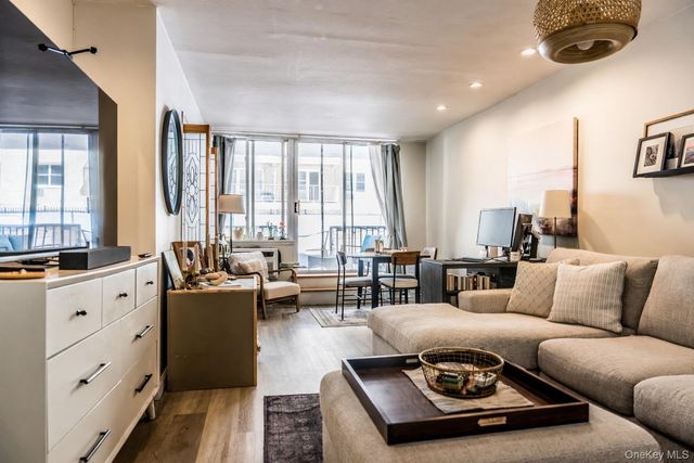 650 Shore Road 1C, Long Beach, NY 11561