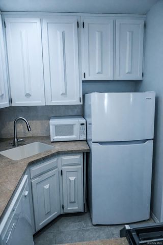 650 Shore Road 1C, Long Beach, NY 11561